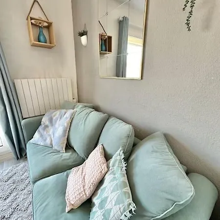 Manon - Nid Douillet Avec Balcon A 50m De La De *